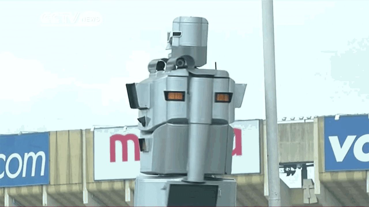 This Giant Robot Directs Traffic In The Congo | Co.Exist | ideas ...
